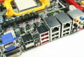电脑关机后指示灯还亮的原因是什么？