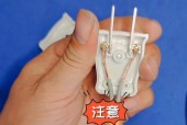 主机配置插头正确插入电脑的方法？插错会有影响吗？