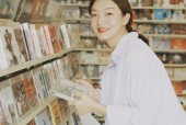 如何使用手机为复古架子照相机拍照？技巧是什么？