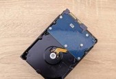 服务器出现振动导致死机的原因是什么？如何预防？