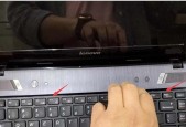 怎么拆下笔记本电脑外壳？拆卸前的准备工作有哪些？