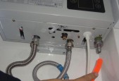 美的天然气热水器e5故障如何排查和修复？