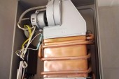 老板热水器漏水的危险与维修方法（热水器漏水带来的潜在危害及解决办法）