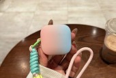 挂绳蓝牙耳机为何感觉软绵绵？这种感觉正常吗？