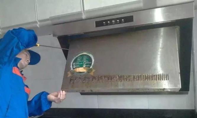 如何彻底清洁油烟机（简单易行的清洗方法及技巧）  第1张