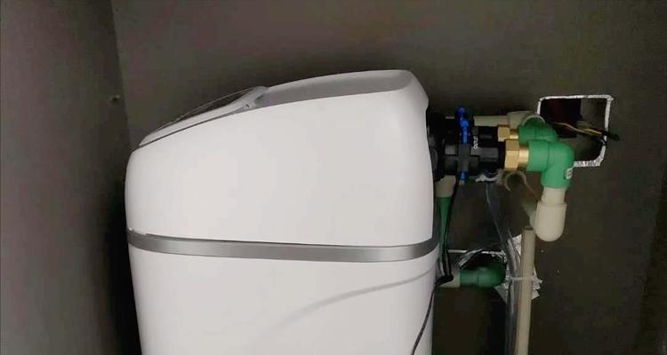 中央净水器的工作原理及注意事项（安全可靠的净水解决方案）  第1张