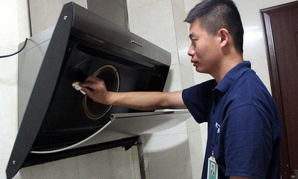 如何以油烟机清洗省钱（省钱小妙招）  第3张