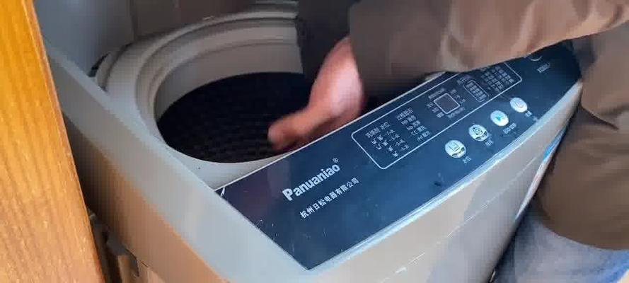 滚筒洗衣机E4故障原因分析及解决方法（了解滚筒洗衣机E4故障）  第1张