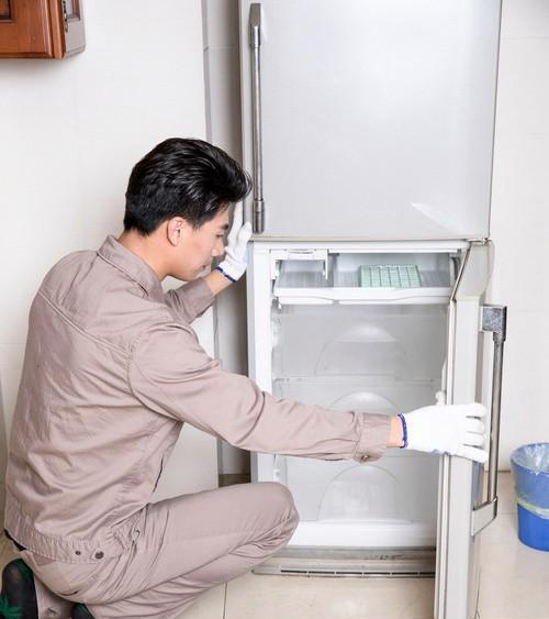 立柜冰柜不制冷的原因及解决方法（深入探讨立柜冰柜不制冷的原因）  第3张
