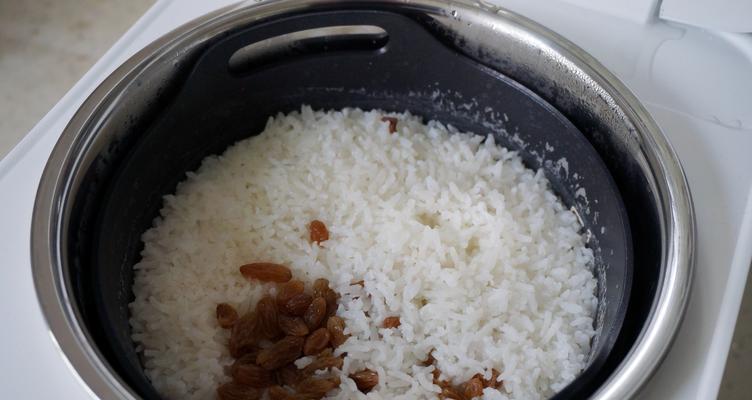 电饭煲蒸汽烫处理是什么？如何正确进行电饭煲蒸汽烫处理？  第1张