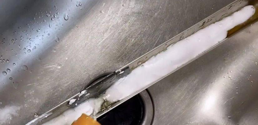 油烟机小盒清洗方法是什么？如何快速去除油污？  第3张