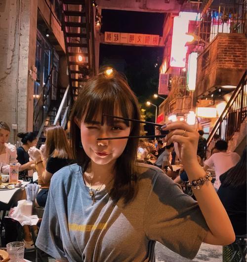 如何使用手机为复古架子照相机拍照？技巧是什么？  第2张
