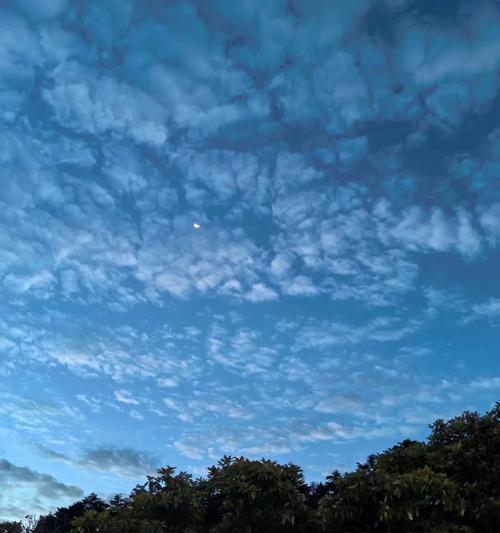 手机专业摄像头如何拍摄天空美景？拍摄技巧有哪些？  第1张