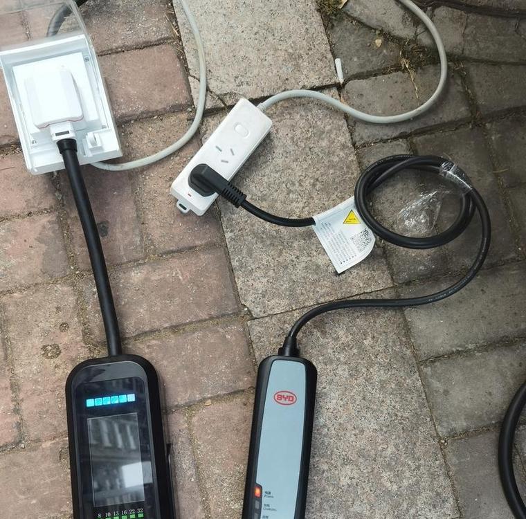 充电器显示12.2代表什么？  第3张