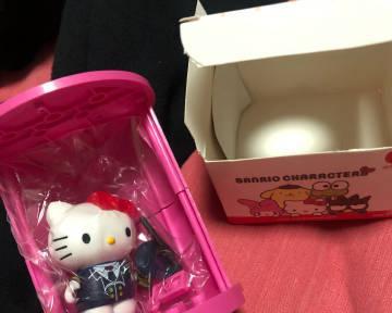充电器上面有黄色圈圈是什么意思？是否需要更换？  第3张