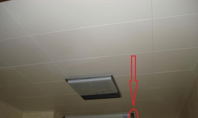 吊顶上的热水器是什么品牌？如何进行维护？  第3张