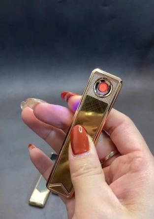 火机透明充电器使用方法是什么？使用中应注意什么？  第2张