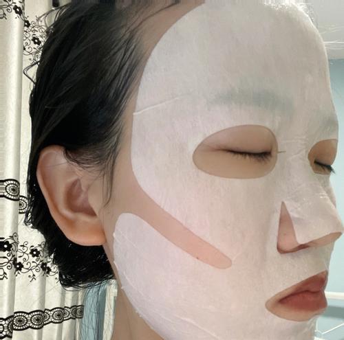 女士面膜手机壳的正确使用方法是什么？使用中应注意哪些问题？  第1张