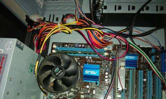 电脑主机外加灯如何关闭？需要什么操作？  第1张