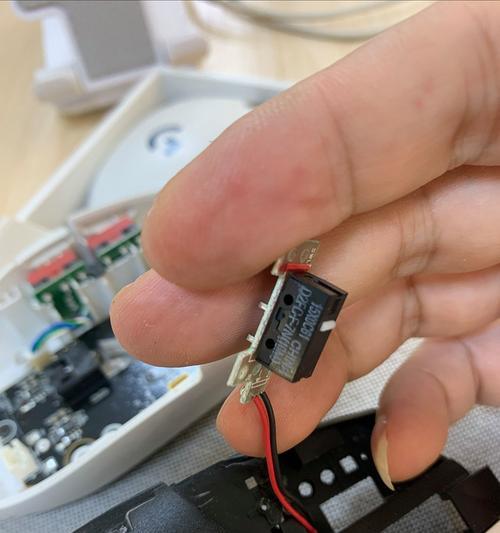 怎么拆除罗技鼠标？罗技鼠标的正确拆卸方法是什么？  第1张