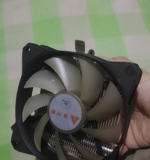 cpu散热风扇拆装需要注意哪些问题？  第3张