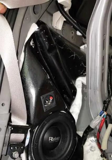 低音炮箱体凸起结构是什么？如何影响音质？  第2张