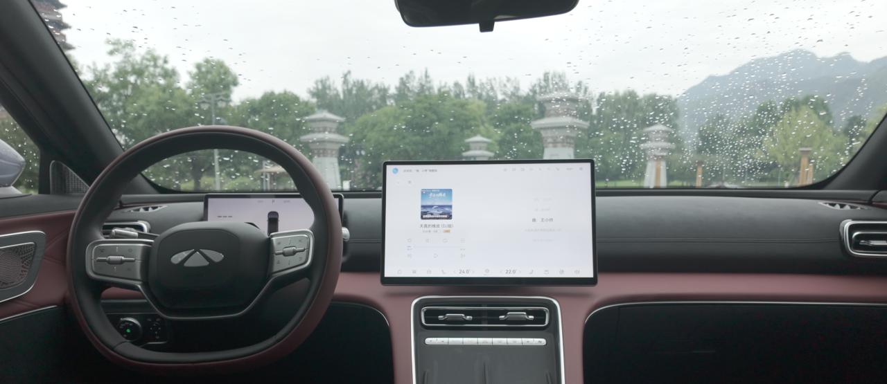 试驾风云A9L：告别「理工男」！颜值性能智商全在线，豪华轿车新标杆！  第8张