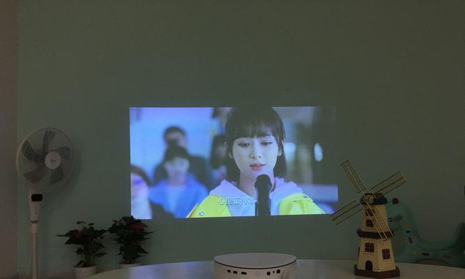 投影仪亮度超越电视机之谜（探寻投影仪亮度高于电视机的原因及其应用领域）  第3张