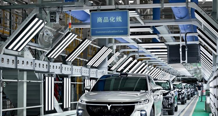 华系首款家用纯电SUV全新岚图知音正式下线 8月13日开启预售  第2张