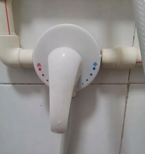 热水器开关丢失的处理方法（解决热水器开关丢失问题的实用建议）  第1张
