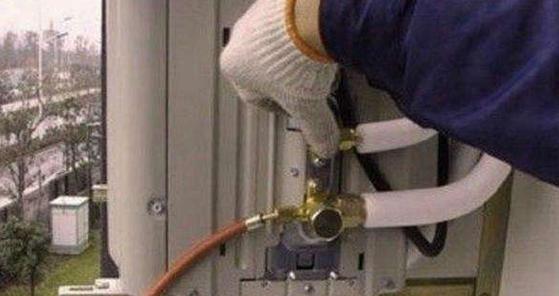 拆装空调的具体步骤和注意事项（如何正确拆装空调以及注意事项）  第3张